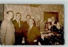 11029916 - Am Tresen - Kaffeemaschine ca 1955 AK Gastronomie