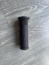 Triumph 765, 675, linker Griff