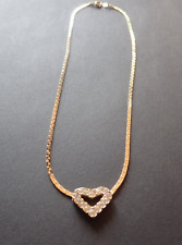 Goldene Halskette mit Herz und Glitzersteinen Modeschmuck