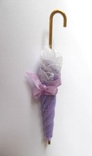 Schirm Regenschirm Sonnenschirm Hut gelb rosa lila Puppenstube Miniatur 1:12 