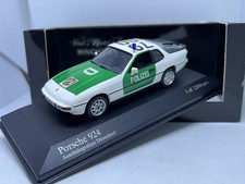 Porsche 924 Autobahnpolizei 1984 weiß grün Minichamps Modell 1:43 OVP 2016 Stück