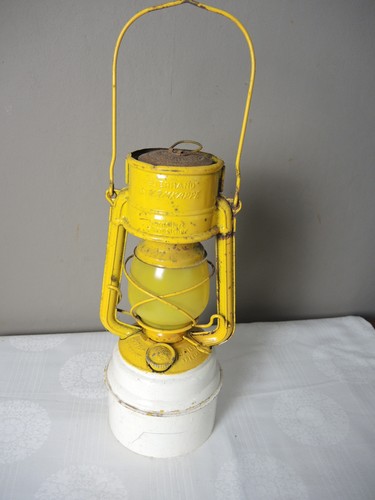 Alte petroleumlampe feuerhand - petroleumlampe,
