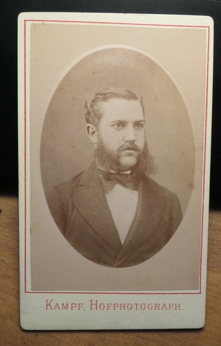 Mann mit bart - mann, ca