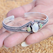 Regenbogen Mondstein &