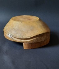 antike Hutform - Rand / Krempe - gewellte Glocke - Vollholz - Hutmacher Modistin