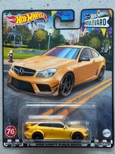 Hot Wheels Premium Boulevard