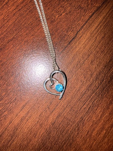 Herzkette mit blauen - , stein