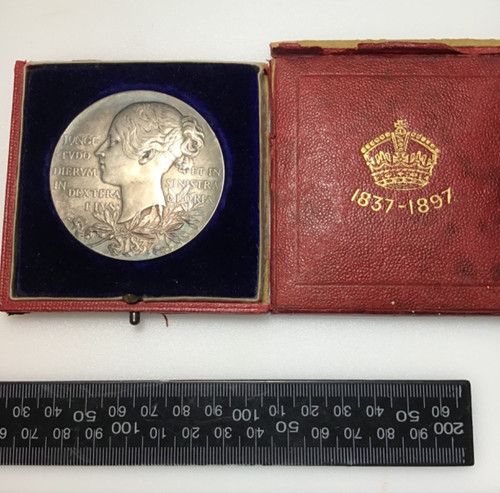 Queen victoria diamond - diamond, jubilee