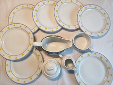 WALBRZYCH -Blümchen- Muster,  Set  7 Teller, Zuckerdose, Milchkännchen, Sauciere