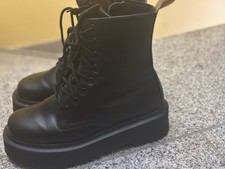 Dr. Martens 15265001-BLK-38