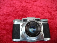 Braun Paxette mit Objektiv