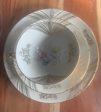 Alte Sammeltasse mit Rosen und Gold im 50-er Jahre Design, Bareuther Bavaria