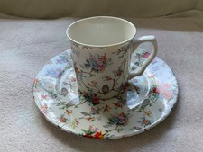 Teller und Tasse Porzellan