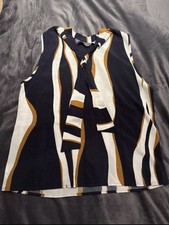 Stylische Bluse / Top mit