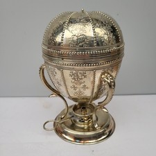 Antiker verzierter Eierwärmer