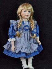 Süße Porzellanpuppe /