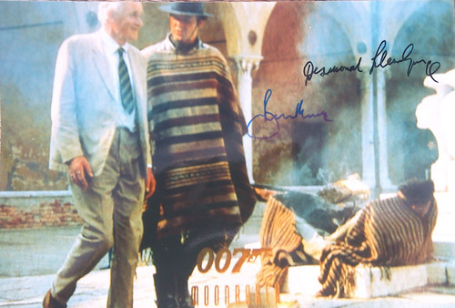 Roger moore desmond llewelyn - roger,