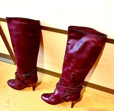 Stiefel in bordeauxrot Gr. 40