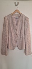 Elegantes Armani Collezioni