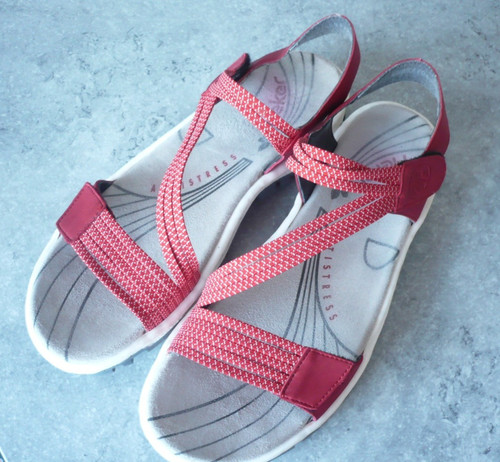 Bequeme rote rieker sandalen - bequeme,