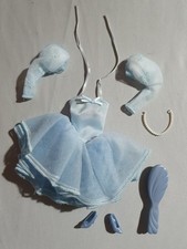 Outfit Perfume Pretty Whitney