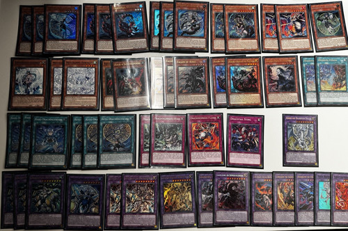 Konami deck 40 - yu-gi-oh!,
