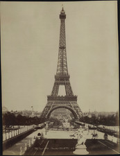 J.D. Eiffelturm (Höhe 300