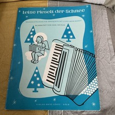 Leise rieselt der Schnee, Weihnachtslieder mit 12 und mehr Bässen  Paul Nicolai