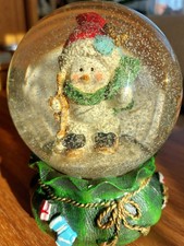 Schneekugel mit Spieluhr