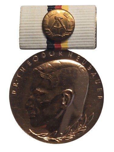 Ddr abzeichen theodor - abzeichen,