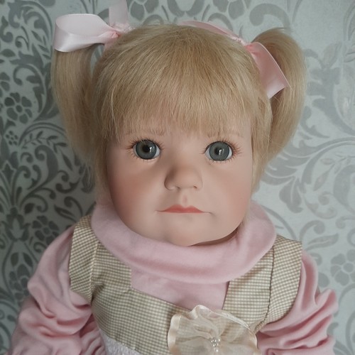 Künstlerpuppe