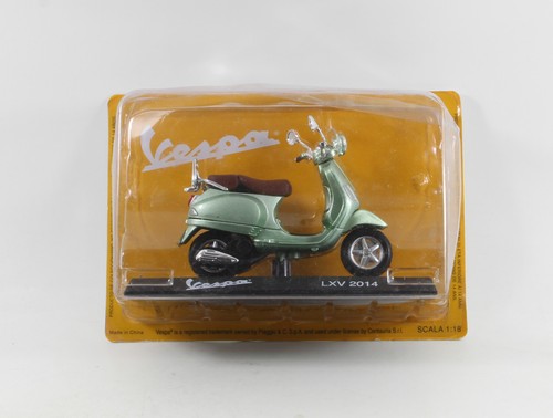Vespa grün motorroller - ==,