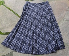 18. Neuwertiger Plisseerock - Rock von Aniston Casual Gr. 40 - lies Text