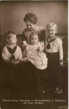 Victoria Luise Herzogin von Braunschweig -245460