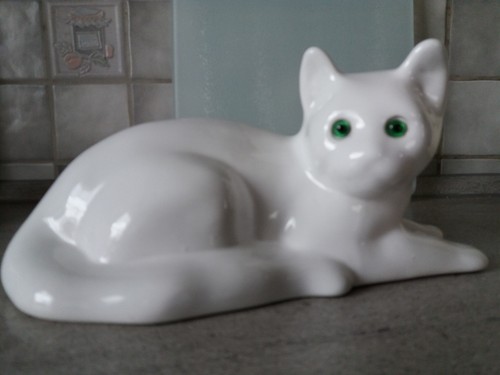 Deko katze liegend 30 - deko, ,