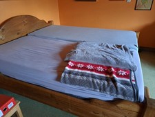 Ehebett / Doppelbett aus Massivholz / 200 x 200cm