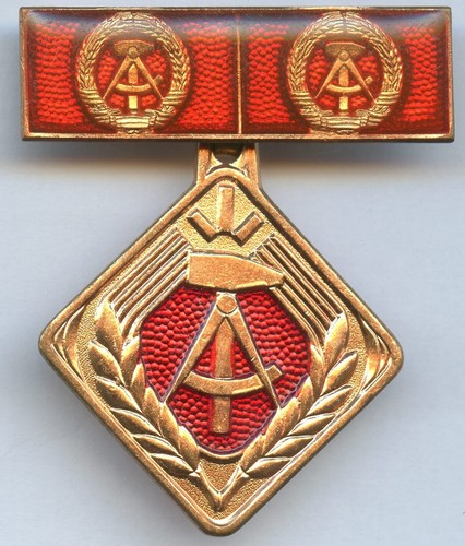 Ddr medaille aktivist der - aktivist,