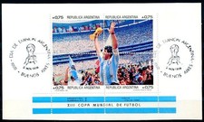 Fußball. WM-1986,Mexiko. Diego Maradona mit Pokal.Karte-Stück. Argebntinien 1986