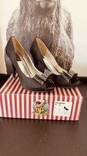 Pin Up Couture High Heels