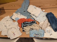 17 Teiliges Baby Bekleidungspaket Jungs Größe 56