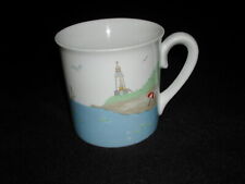 Kultiger Design-Becher"Tag am Meer"Möven*Wale*Segelboote*Leuchtturm*Sonnenschirm