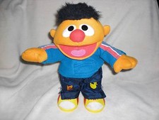 Superstar Ernie - spricht und bewegt sich - 35cm - Sesamstrasse