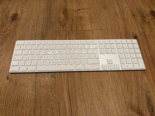 Apple Magic Keyboard Tastatur Ziffernblock QWERTZ Deutsch A1843 Refurbished