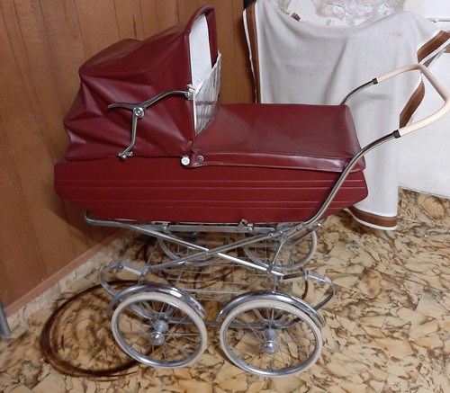 Kinderwagen aus anfang der - aus,
