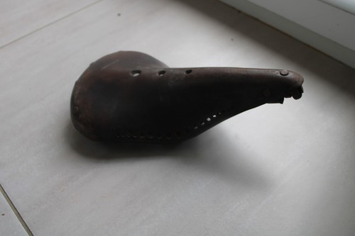 Idealer sattel altes - sattel,