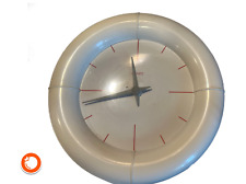 1970er Quartz Wanduhr Küchenuhr als Schwimmreifen  23cm läuft Plastik Germany