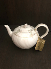 Hutschenreuther /  Form Dresden / Dekor Collier / grün/   Teekanne  1,0 ltr.