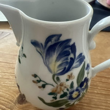 Kahla Milchkännchen 11 cm Weiß Blau Blumenmuster Porzellan