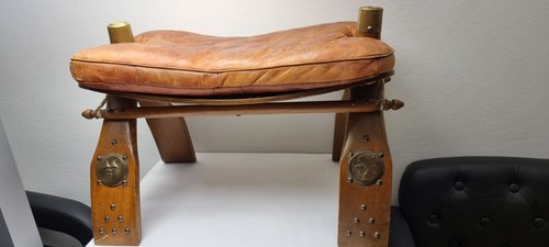 Traditioneller kamel hocker - traditioneller,