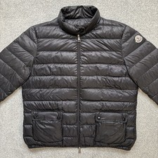 Schwarze gefütterte